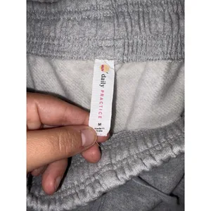 Daily Practice by Anthropologie Gray Shimmer Fleece Jogger Sweatpants Size M thumbnail 2