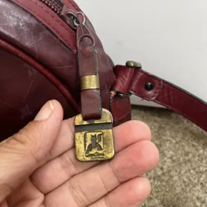 Italian Red Leather Shoulder Bag Logo Quiet Luxury Classic Business Professional thumbnail 16