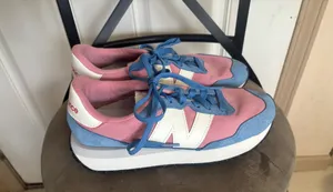 Size 8 New Balance Blue/Hazy Rose/White 237 V1 Sneaker. In EUC! thumbnail 2