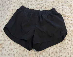 Old Navy Women's Black Athletic Shorts thumbnail 1