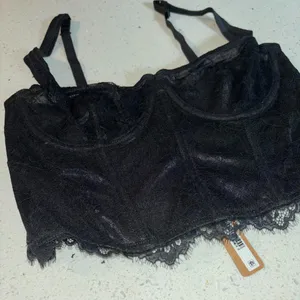 Skims lace top thumbnail 2