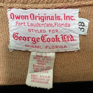 Vintage 60s 70s Owen Originals Elephant Appliqué V-Neck Sweater Tan Novelty Golf thumbnail 2
