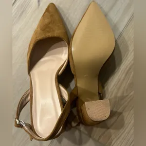 Brown Slingback Pumps Size 39 (8) thumbnail 4