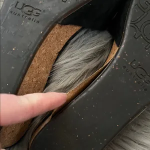 VGUC UGG Women's Black Slide Sandals Suede sz 8 thumbnail 7