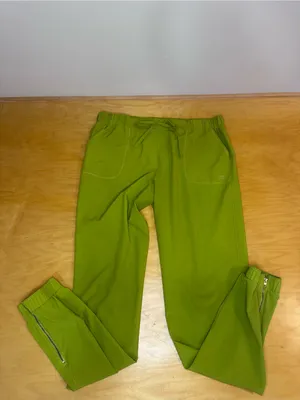 Albion Fit Jetsetter Joggers in Snap Pea Size Medium thumbnail 3