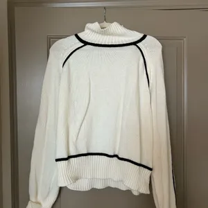 SheIn White turtleneck sweater thumbnail 2