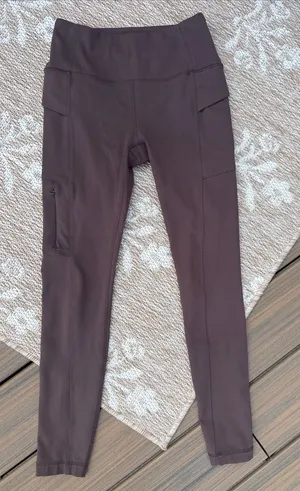 Avalanche High-Waist Performance Leggings in Dark Brown thumbnail 1