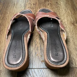 Naturalizer N5 Comfort Brown Leather Crisscross Wedge Sandals Womens 7.5 M -READ thumbnail 2
