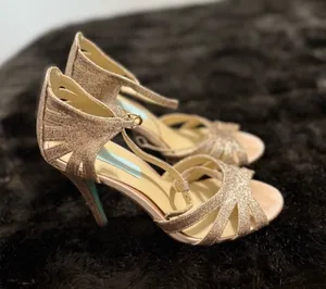 Blue by Betsey Johnson Sally Rose Gold Glitter Pump Pointed Toe Party Heels 7 thumbnail 1