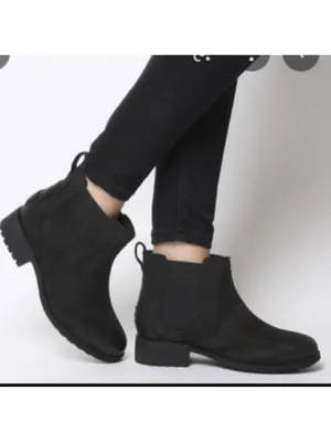 UGG Bonham Suede Sherpa Lined Winter Chelsea Boots Black Size Women’s 10 thumbnail 2