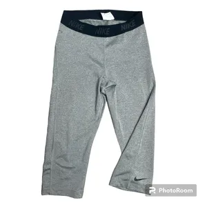 Nike 3/4 Crop Dri-Fit Athletic Legging thumbnail 2