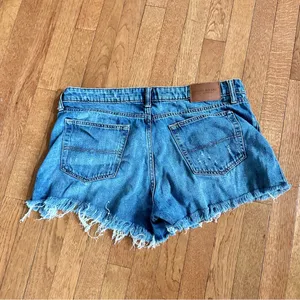 Lucky Brand Cut Off Denim Plus Size Shorts Size 14/32 thumbnail 4