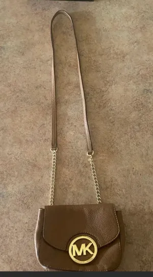 Michael Kors Crossbody thumbnail 2
