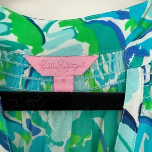 Lilly Pulitzer Women’s Small Sunny Elsa Cold Shoulder Silk Blouse thumbnail 3