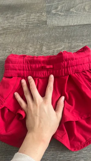 Red Lululemon Hotty Hot 4" thumbnail 6