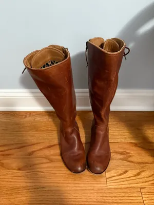 Brown Boots Size 6 thumbnail 1