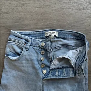 Abercrombie & Fitch Super Skinny Ankle High Rise Curve Love Button Fly Jeans thumbnail 4
