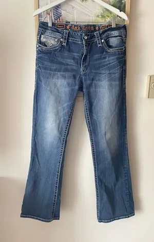 Rock Revival Doreen Easy Boot Cut Jeans Rhinestone Fleur De Lis Size 32 thumbnail 1