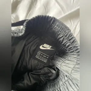 Nike Black Quilted Athletic Shorts thumbnail 2