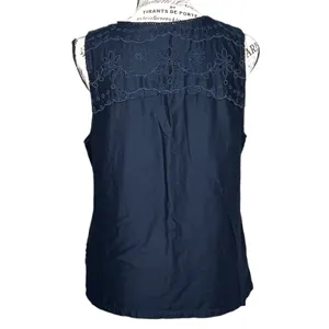 Hollister (L) Cotton Flower Cut Out Embroidered Overlay Sleeveless Top Blouse thumbnail 3