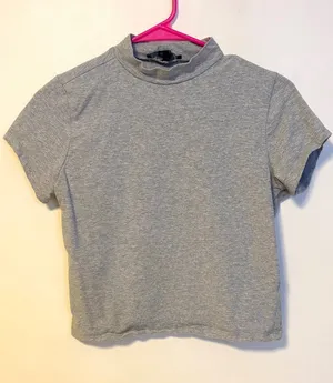 Forever 21 Mock Neck Short Sleeve Crop Baby Tee Top Shirt Grey Womens Size Small thumbnail 1