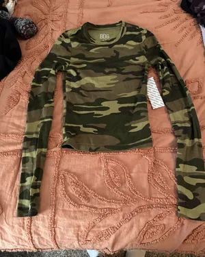 Urban Outfitters Top Long Crop Sleeve thumbnail 1