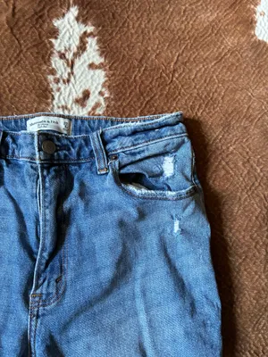 Abercrombie and Fitch the skinny high rise jeans size 28/6s curve love thumbnail 2