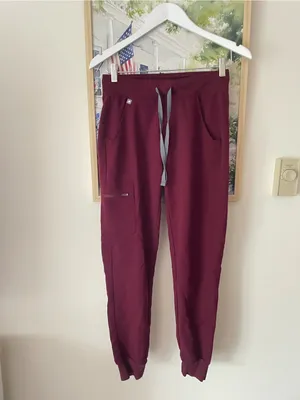 Figs Zamora Joggers Pants in Burgundy Size XS thumbnail 2