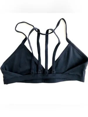 Gymshark L Minimal Sports Bra thumbnail 2