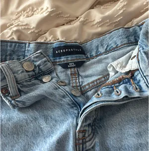 90s Baggy Aeropostale jean shorts thumbnail 3