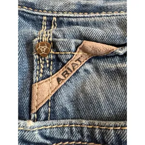 Ariat‎ M4 Relaxed Boot Cut Denim Shorts Medium Wash Distressed Raw Hem 32/34 thumbnail 5