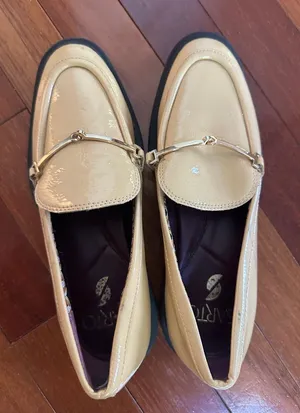 Franco Sarto Eda Patent Loafers Gold Horsebit Beige Yellow Classic Preppy Size 5 thumbnail 1