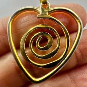 Gold tone heart swirl pendant necklace thumbnail 5