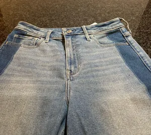 Hollister Jeans thumbnail 1