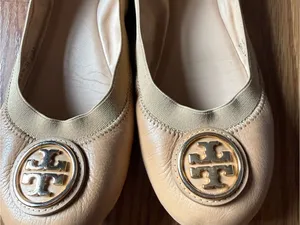 Tory Burch Beige Leather Ballet Flats with Gold Logo thumbnail 2