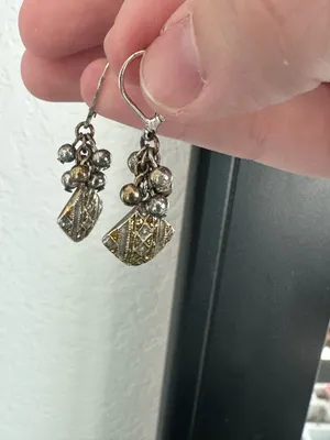 Two thumbnail 5