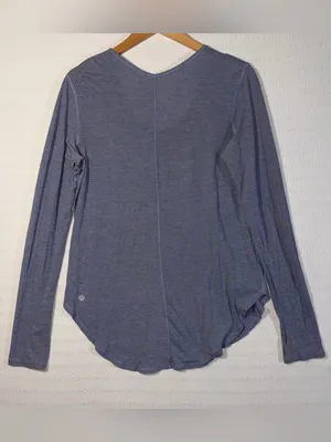 Lululemon Womens Yogini 5 Year Long Sleeve Top Size 8 Pima Cotton Lightweight thumbnail 4