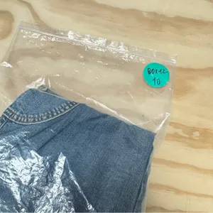 Y2K Vintage Marciano Low Rise Capri Jeans Stretch W30 thumbnail 11