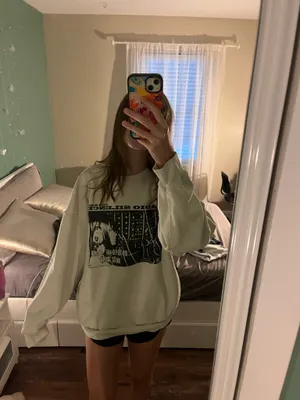 Brandy Melville Sweatshirt thumbnail 3