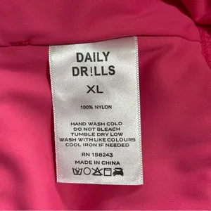Daily Drills Bubble Crop Top Sports Bra Hot Pink XL Sporty Workout Active Casual thumbnail 5