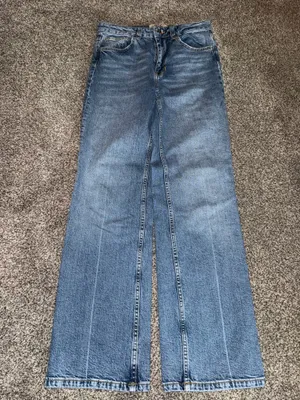BDG Urban Outfitters Women's High-Rise Wide-Leg Denim Jeans thumbnail 1