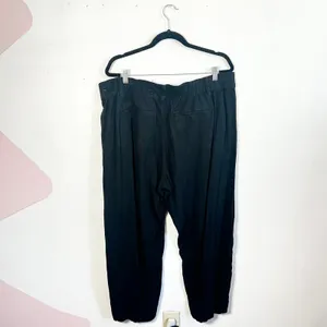 Gap Women's XL Mid-Rise Barrel Pants Black Minimalist Coastal Vacation‎ thumbnail 2