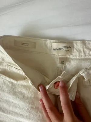 Universal Threads Ivory White Vintage Straight Jean thumbnail 3