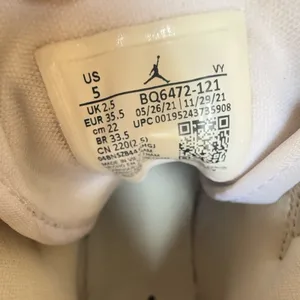 Air Jordan 1 Mid White Black Sail Women 5 Youth 3.5Y High Top Sneakers thumbnail 6