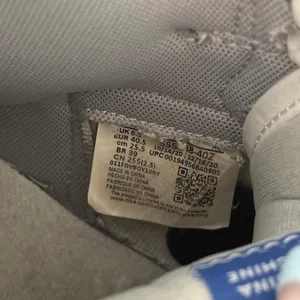 Air Jordan 1 Retro High Og Hyper Royal thumbnail 5