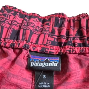Patagonia Barely Baggies Women’s Small Pink Red Tribal Aztec Hiking Climbing A3 thumbnail 8