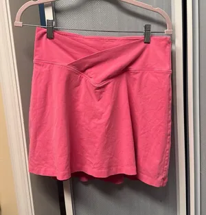 PINK Victoria's Secret V-Waist Athletic Skort with Pockets in Hot Pink thumbnail 1