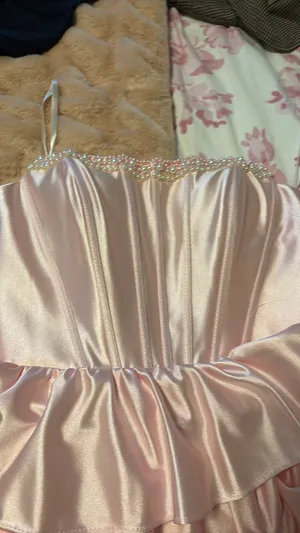 Stacee’s Prom Dress Pink Size 4 thumbnail 4