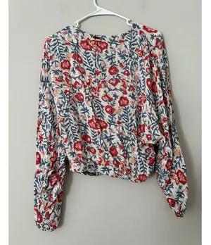 Billabong Safe Bet Surplice Top Floral V-Neck Boho Blouse Size Medium thumbnail 4