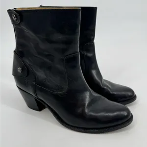 Frye‎ Jackie Zip Short Black Leather Ankle Boots Size 8.5B thumbnail 2